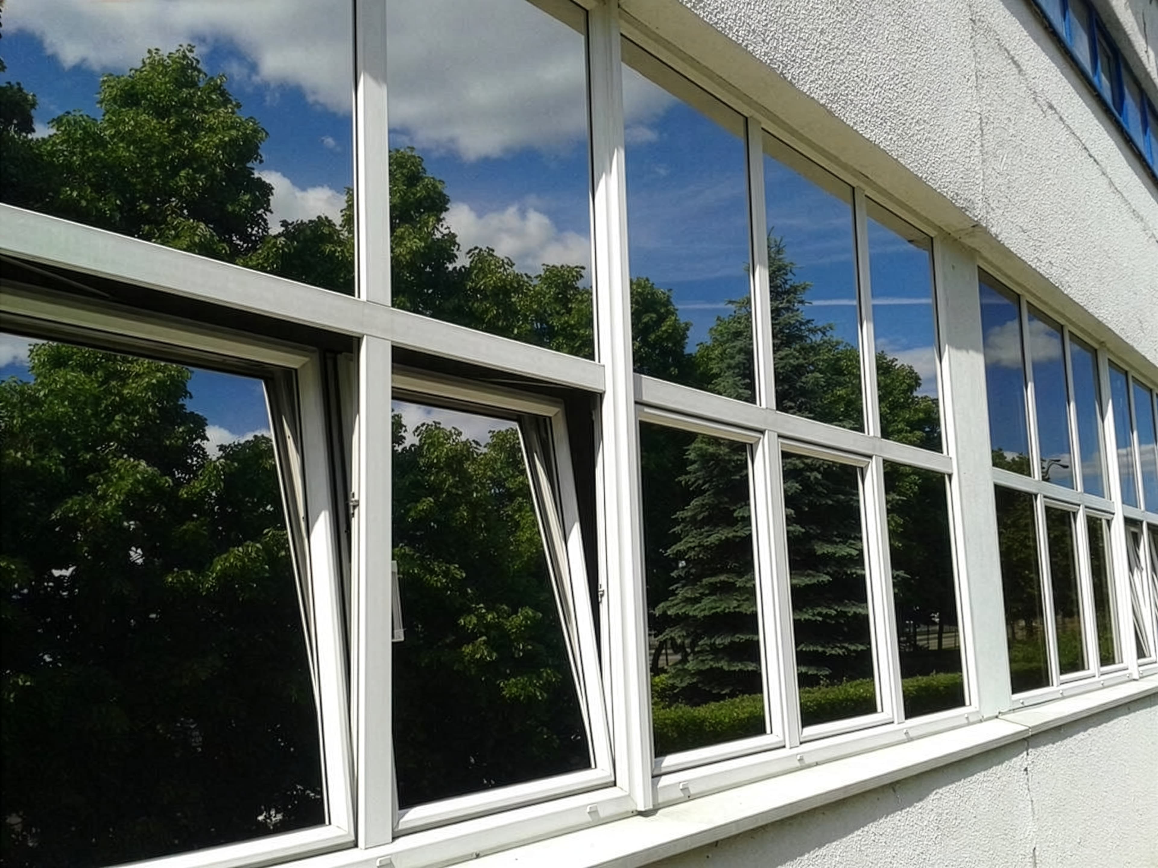 Reflektierende Fassade — Dual Reflective Serie